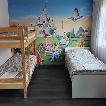Appartement Avec Parking Gratuit Proche De Village De Marque Bourgoin-Jallieu 외부 사진