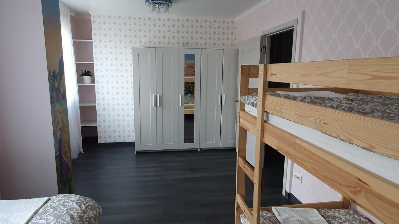 Appartement Avec Parking Gratuit Proche De Village De Marque Bourgoin-Jallieu 외부 사진