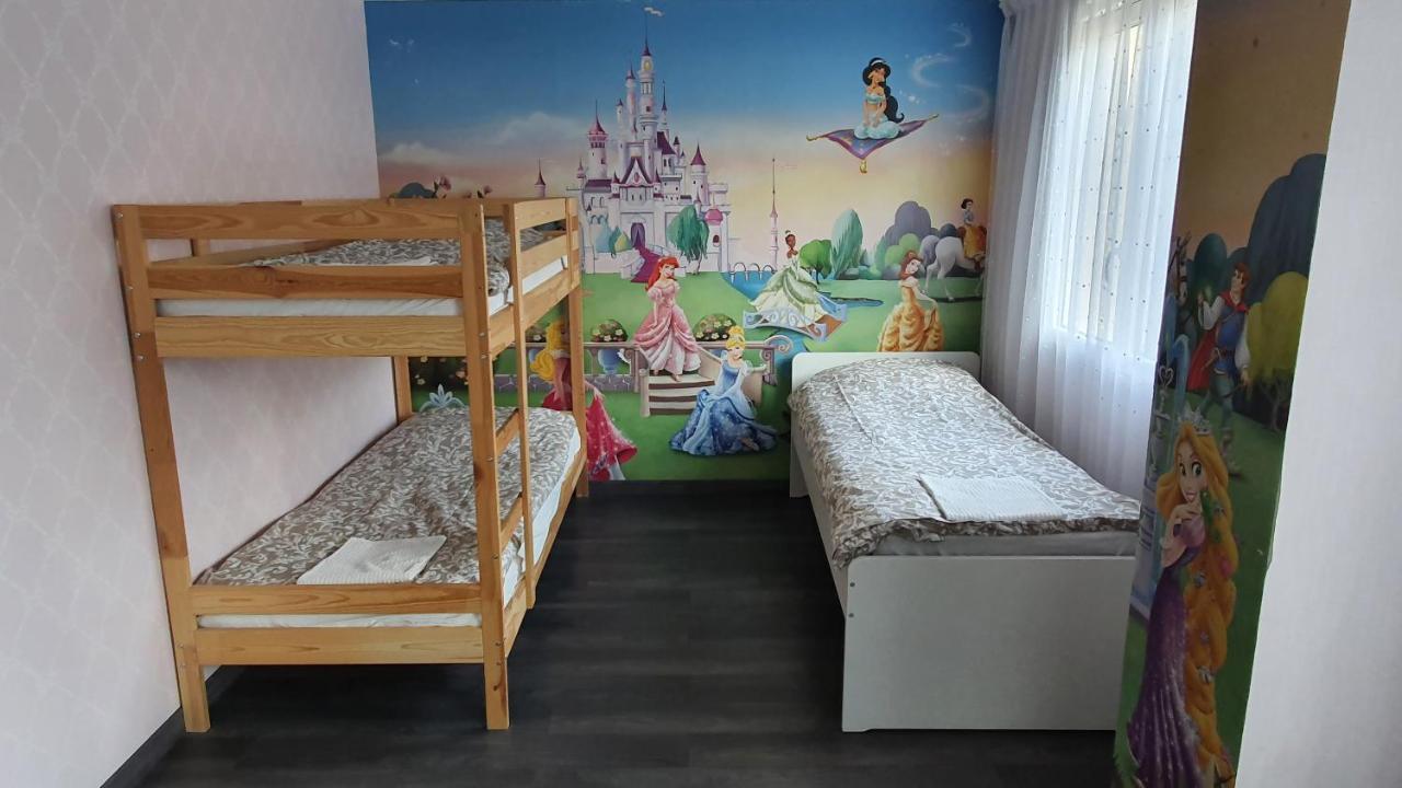 Appartement Avec Parking Gratuit Proche De Village De Marque Bourgoin-Jallieu 외부 사진
